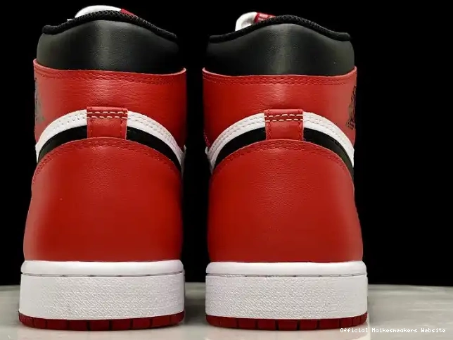 Official Maikesneakers 1 